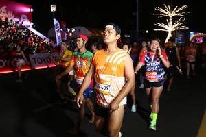 BIB: 2122, 24409, 327, 29322
                            <button type="button" onclick="openModal(23060742)" class="btn btn-primary btn-sm float-right btn-popup" data-toggle="modal" data-target=".modal-high-quality">
                        <i class="fas fa-shopping-cart"></i> Add to Cart
                    </button>
                                            <button type="button" onclick="isThisMe(23060742, true)" class="btn btn-success btn-sm float-right btn-popup btn-isme hidden" data-toggle="tooltip" data-placement="bottom" title="นี่คือรูปของคุณใช่ไหม คลิกที่นี่เพื่อเอาเข้าอัลบั้ม">
                        <i class="fas fa-plus"></i> Add to album
                    </button>
                    <button type="button" onclick="isThisMe(23060742, false)" class="btn btn-warning btn-sm float-right btn-popup btn-isnotme hidden">
                        <i class="fas fa-ban"></i> Remove from album
                    </button>